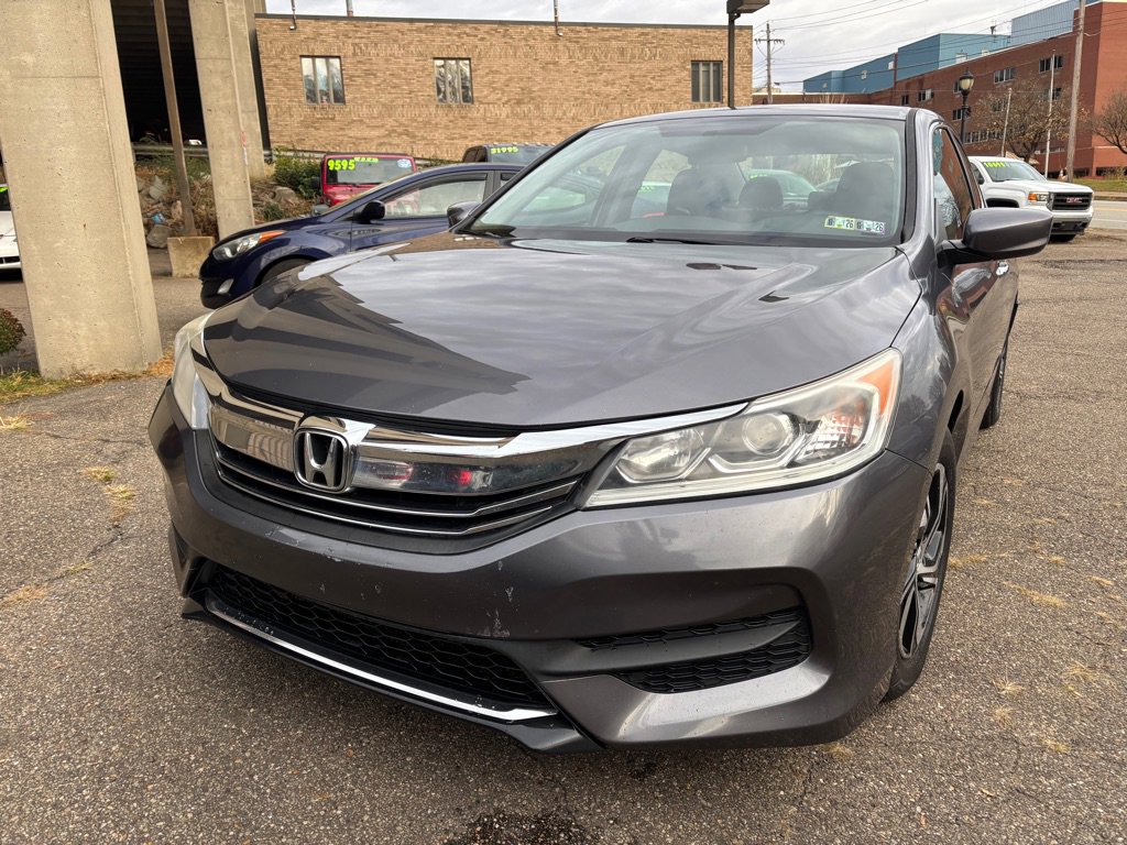 Used 2011 Subaru Outback 2.5i Limited image 24