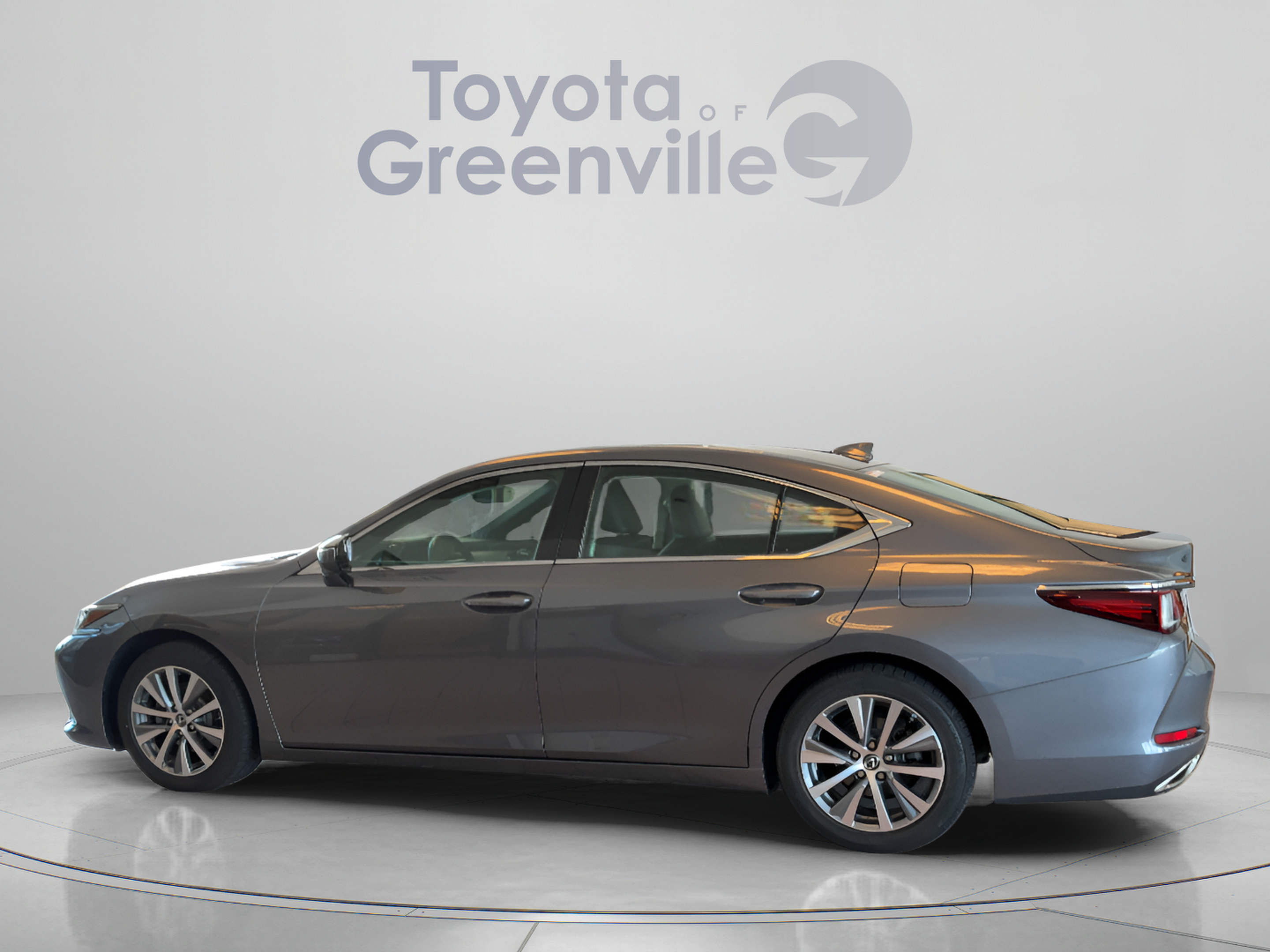 Used 2021 Lexus ES 350 w/ Accessory Package 2 FWD image 2
