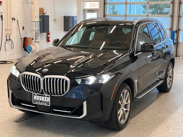 Used 2024 BMW X5 xDrive40i w/ Parking Assistance Package AWD/4WD image 4