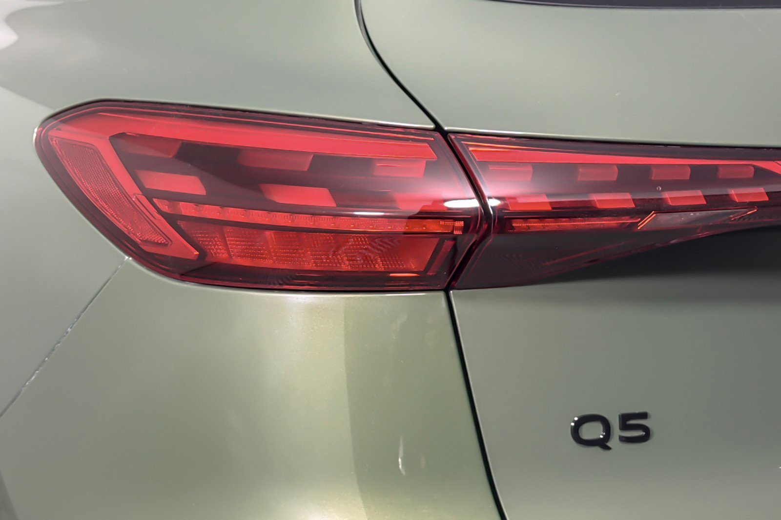 Used 2025 Audi Q5 Premium Plus w/ Premium Plus image 27