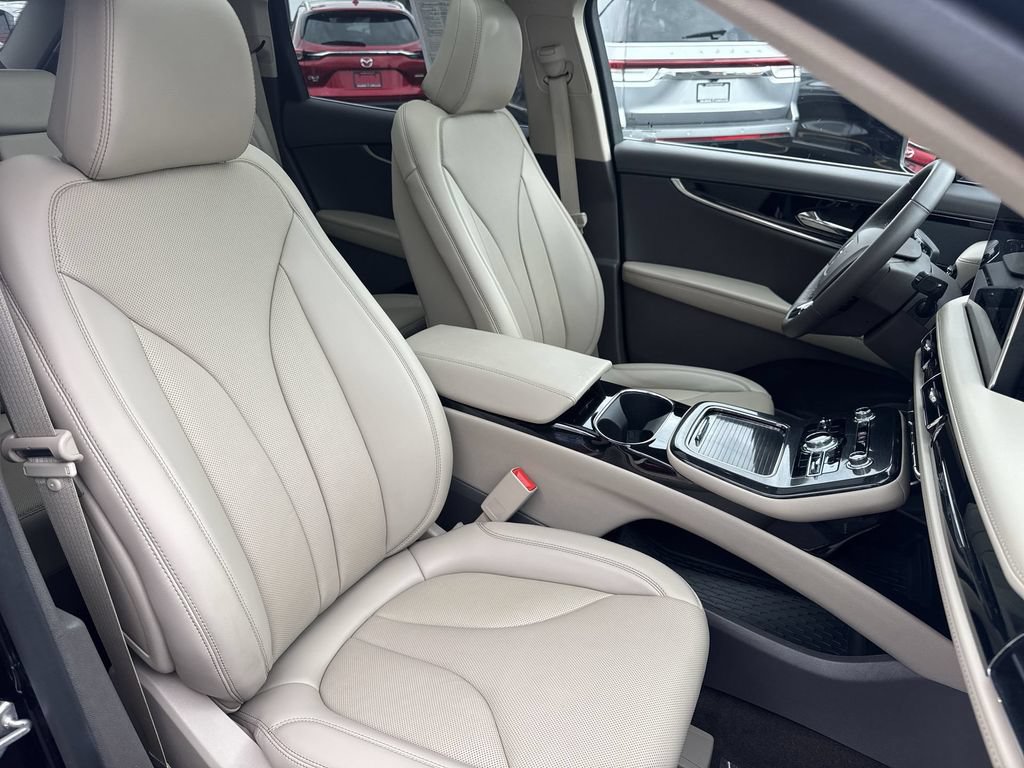 Certified 2023 Lincoln Nautilus Reserve AWD/4WD image 27