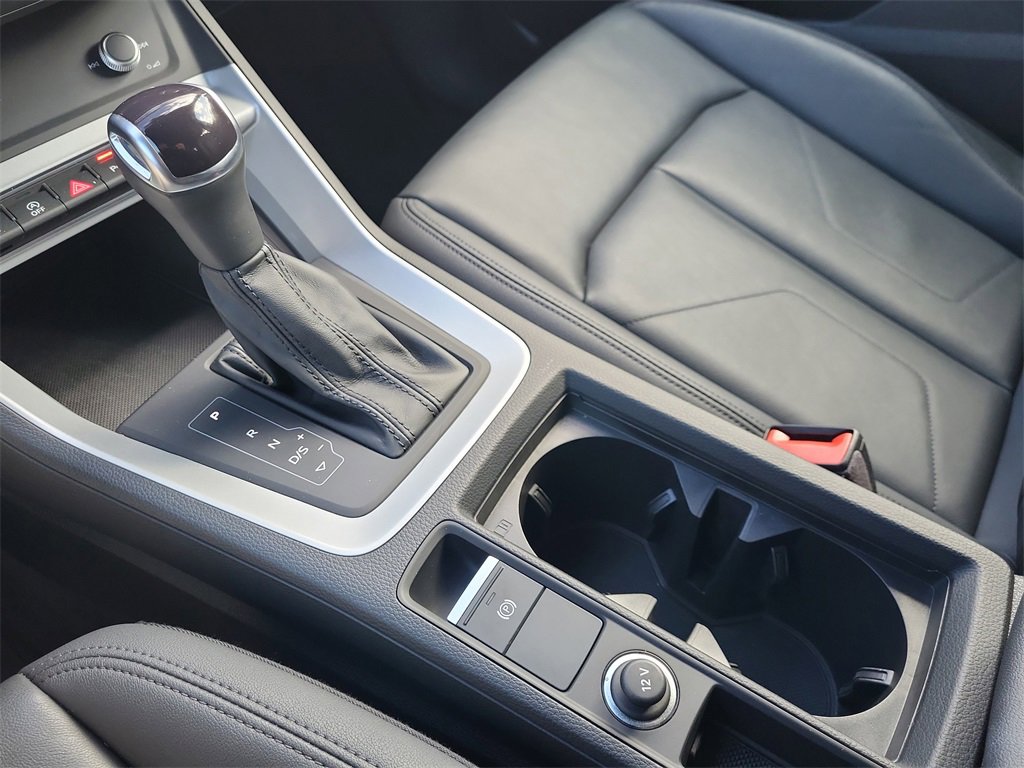 Used 2022 Audi Q3 2.0T Premium w/ Convenience Package image 31