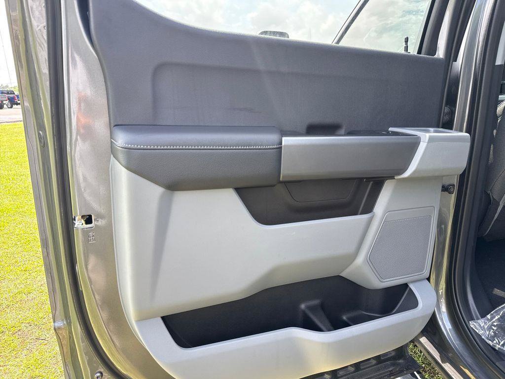 New 2026 Ford F250 XL w/ STX Appearance Package AWD/4WD image 40
