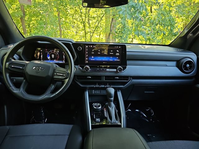 Used 2023 Chevrolet Colorado Trail Boss AWD/4WD image 19