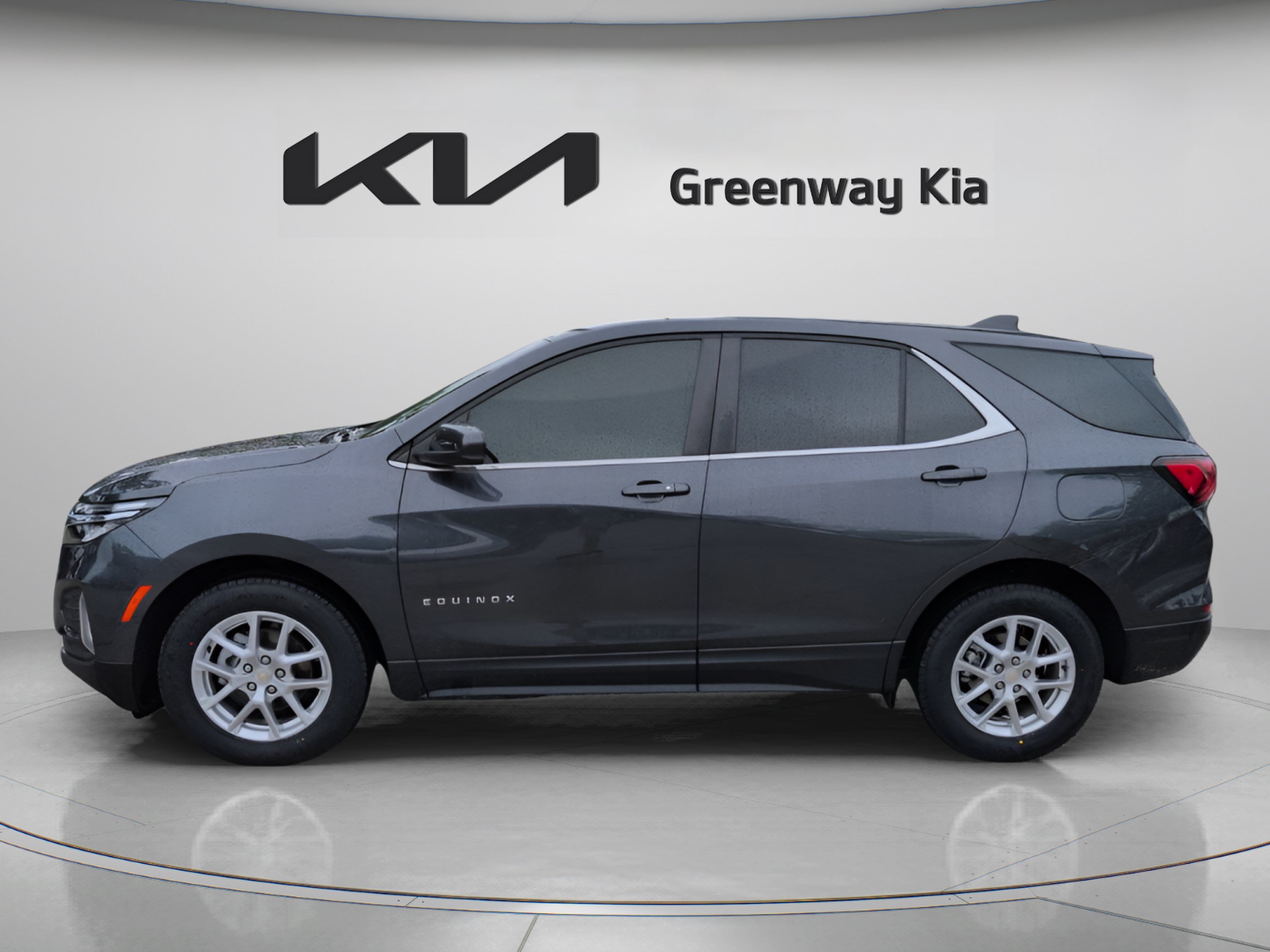 Used 2023 Chevrolet Equinox LT FWD image 9