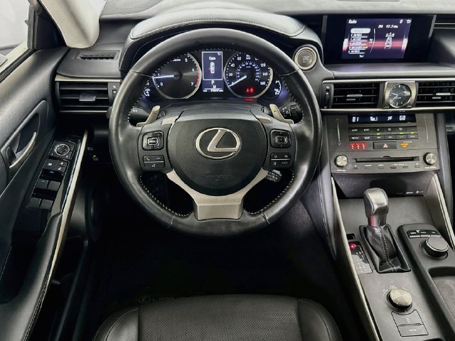 Used 2019 Lexus IS 300 RWD image 14