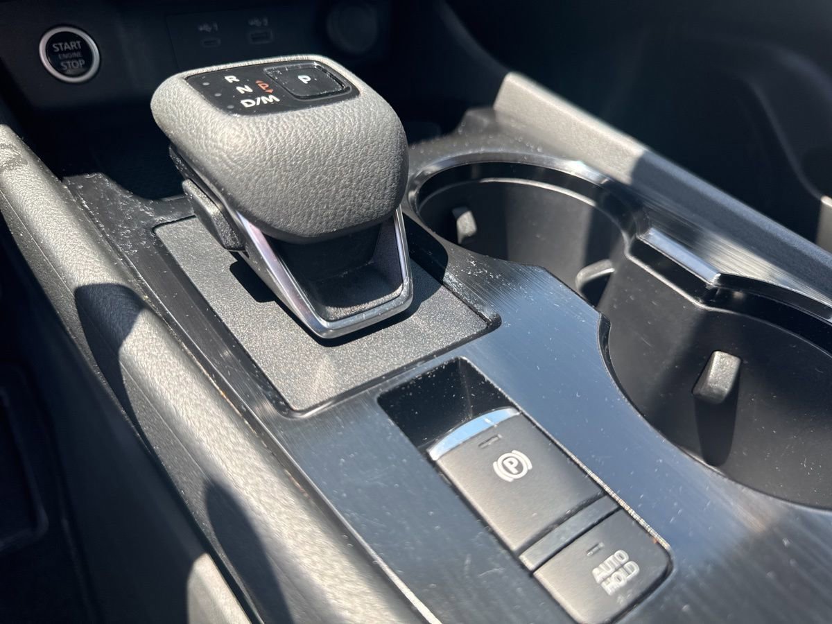 Used 2023 Nissan Rogue SV AWD/4WD image 25