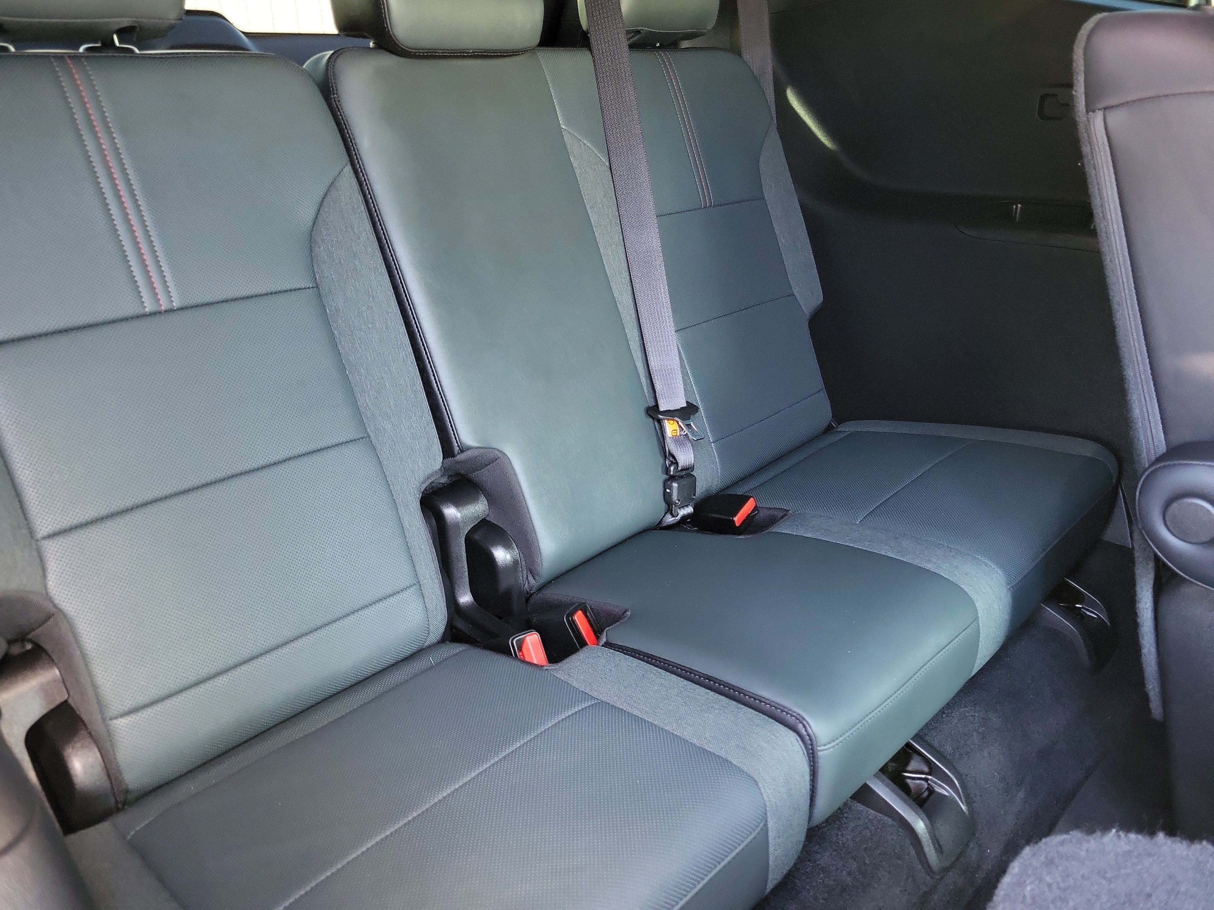 Certified 2025 GMC Acadia AT4 image 12