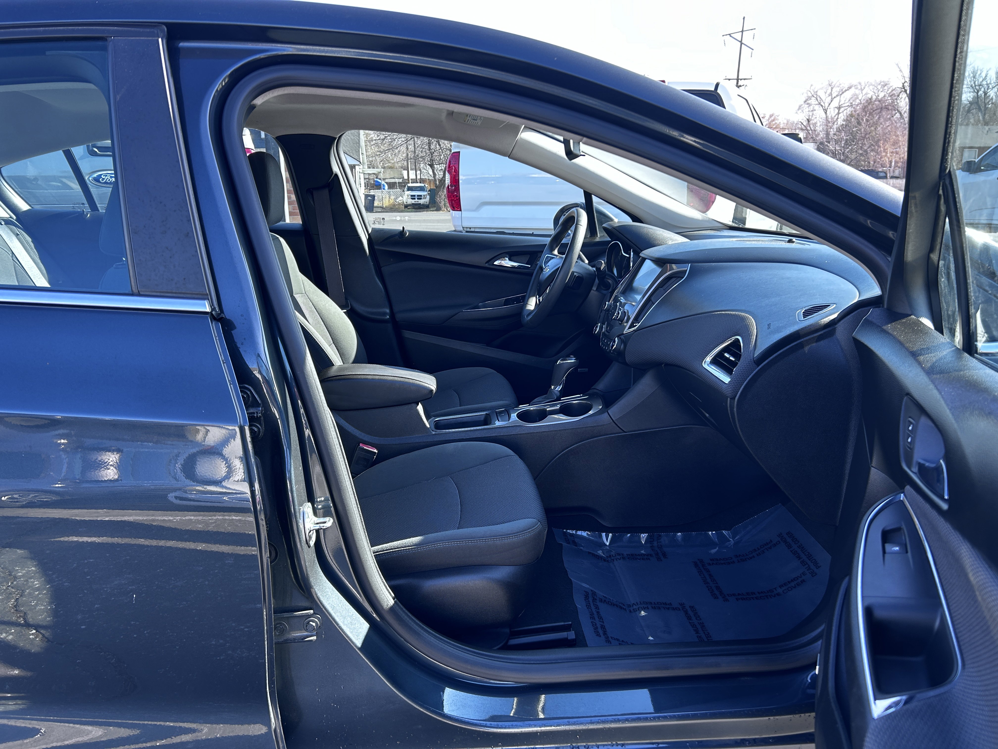 Used 2017 Chevrolet Cruze LT w/ Sun And Sound Package image 10