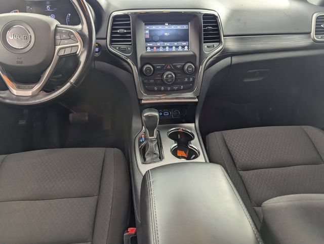 Used 2020 Jeep Grand Cherokee Laredo RWD image 23