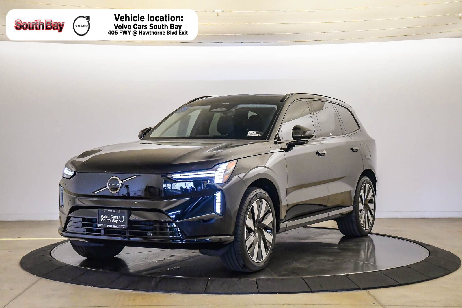 Certified 2026 Volvo EX90 Plus AWD/4WD image 1