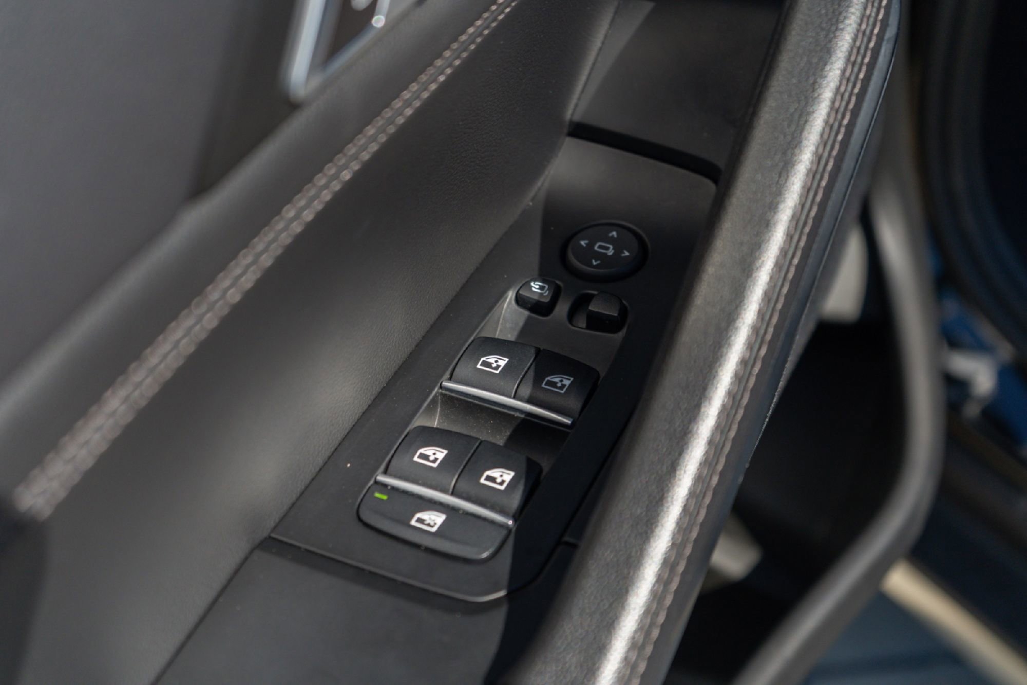 Used 2022 BMW X6 xDrive40i w/ Premium Package image 21