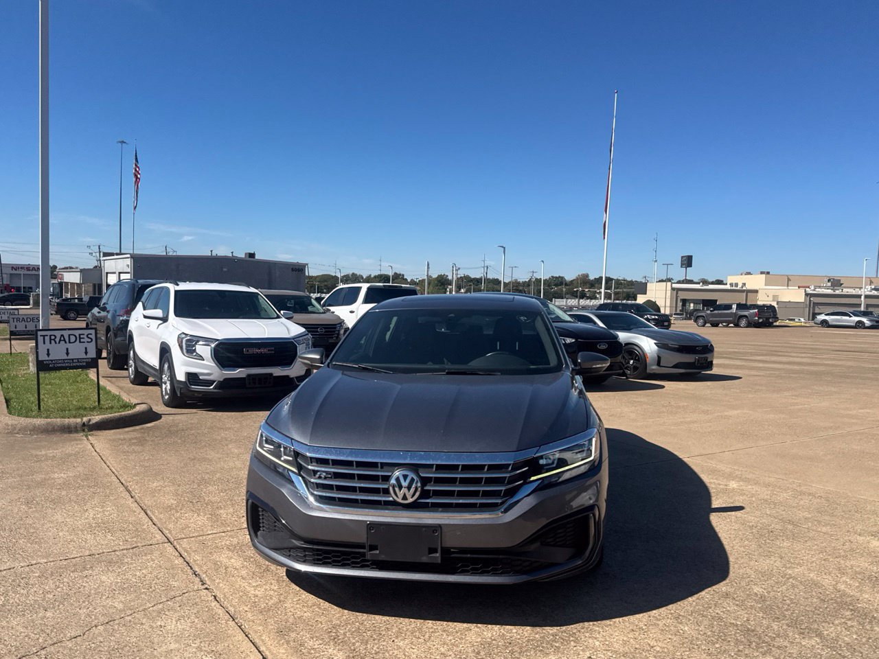 Used 2022 Volkswagen Passat 2.0T R-Line FWD image 8