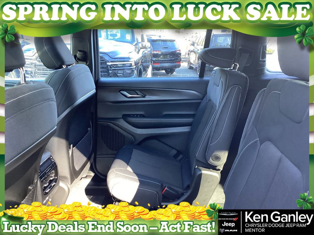 New 2025 Jeep Grand Cherokee L Laredo w/ Luxury Tech Group I image 15