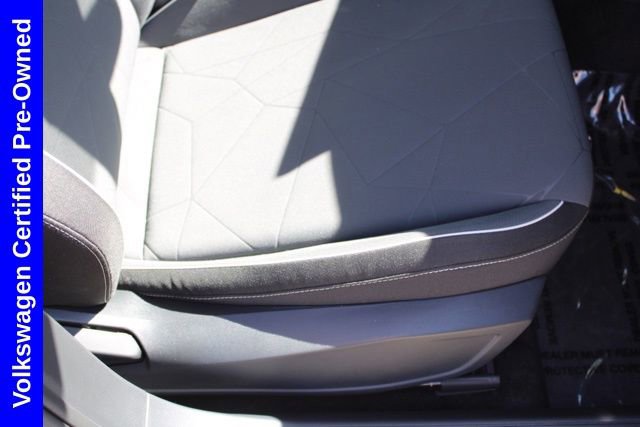 Used 2025 Volkswagen Jetta Sport image 18