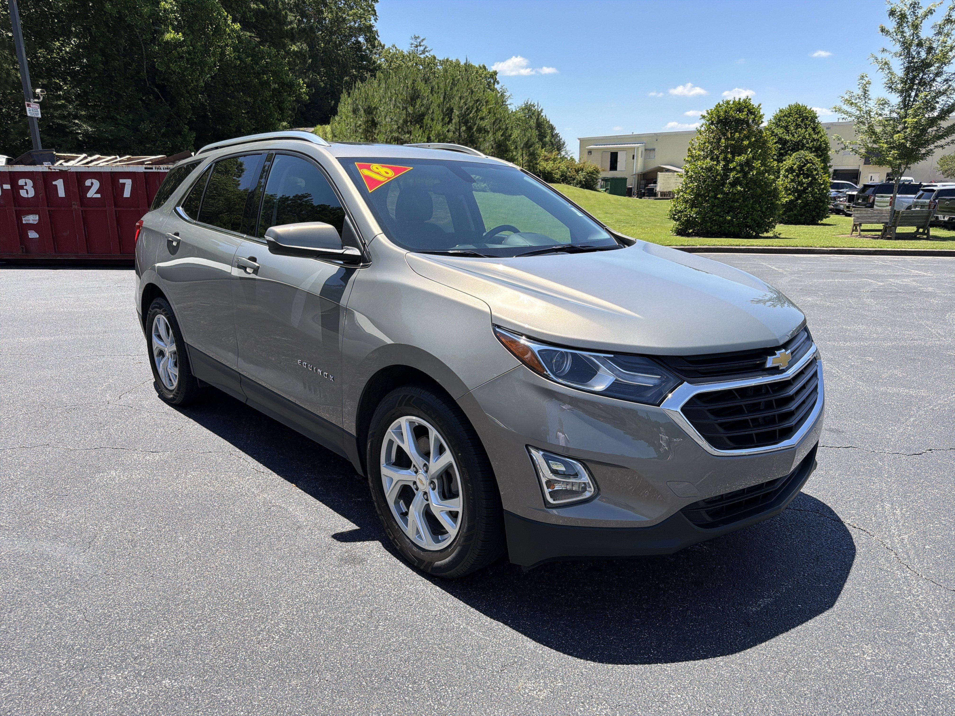 Used 2018 Chevrolet Equinox LT FWD image 3