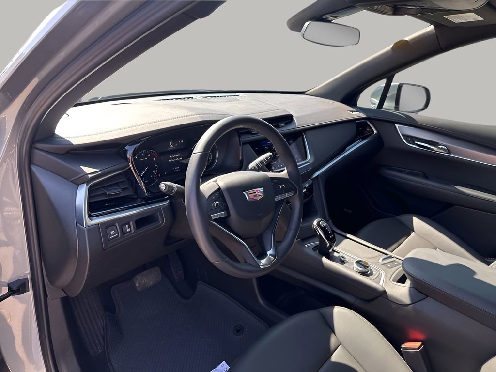 New 2025 Cadillac XT6 Luxury image 26