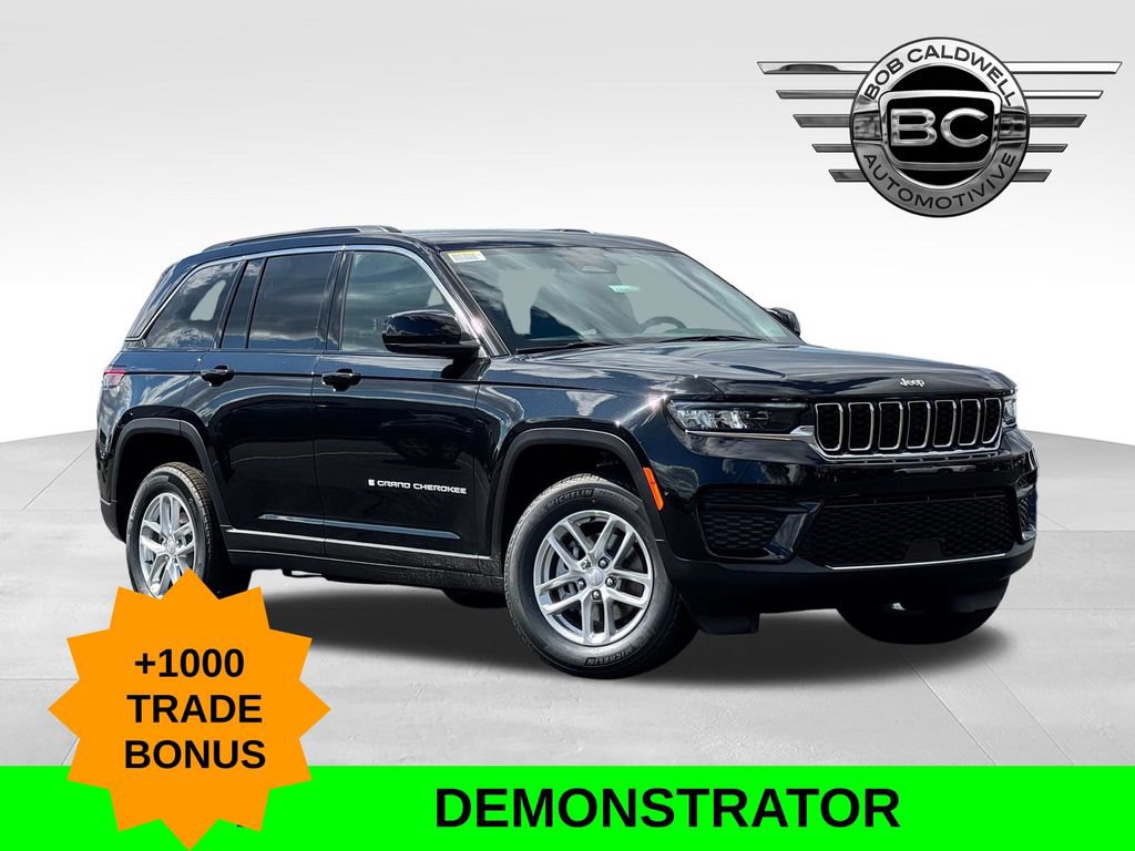 New 2026 Jeep Grand Cherokee Laredo X AWD/4WD image 1