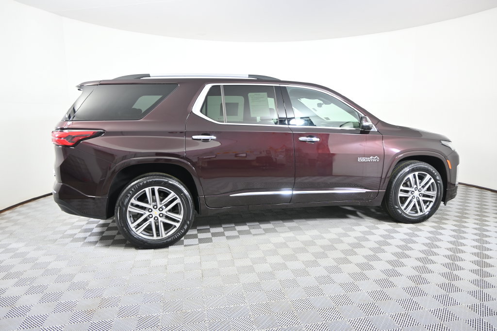 Used 2023 Chevrolet Traverse High Country w/ LPO, Floor Liner Package AWD/4WD image 7