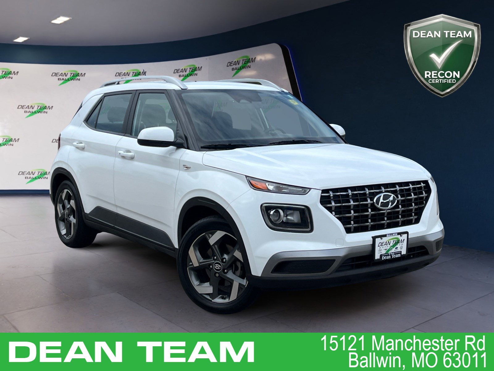 Used 2024 Hyundai Venue SEL image 1