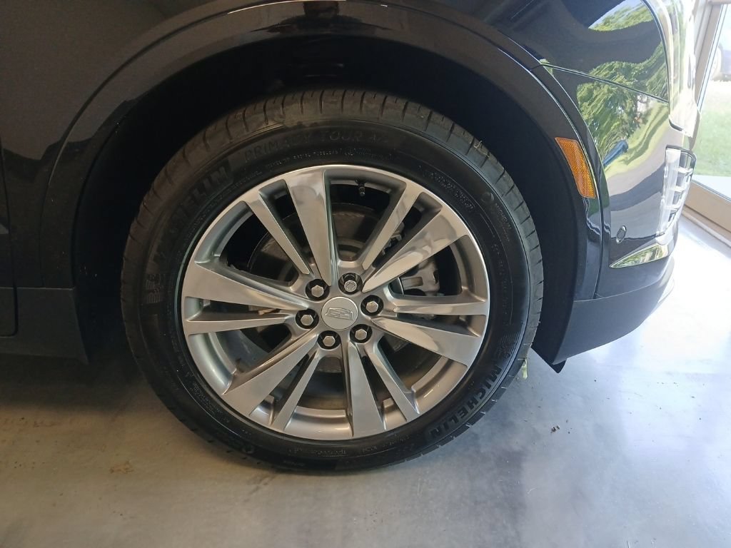 Certified 2025 Cadillac XT5 Premium Luxury w/ Technology Package AWD/4WD image 7