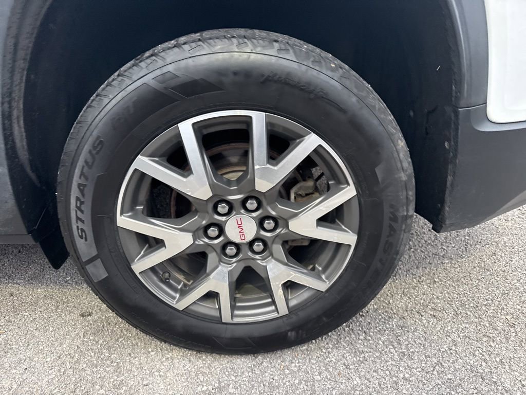 Used 2021 GMC Acadia SLE image 9