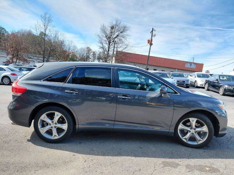 Used 2010 Toyota Venza image 4