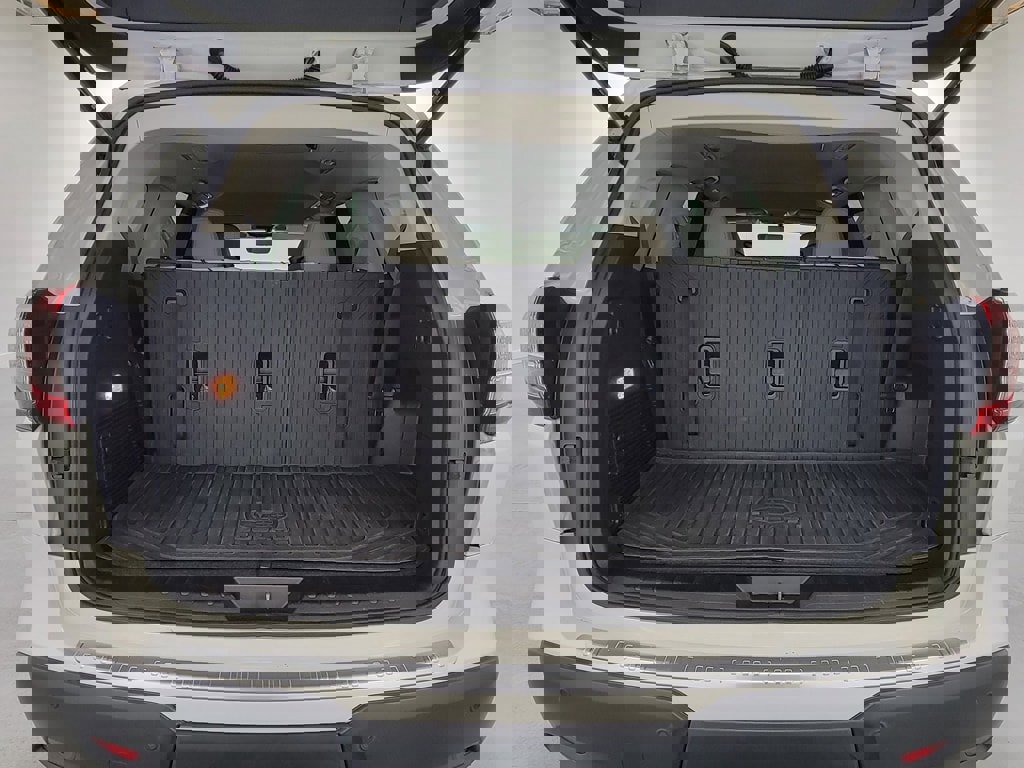 Used 2022 Subaru Ascent Limited image 28