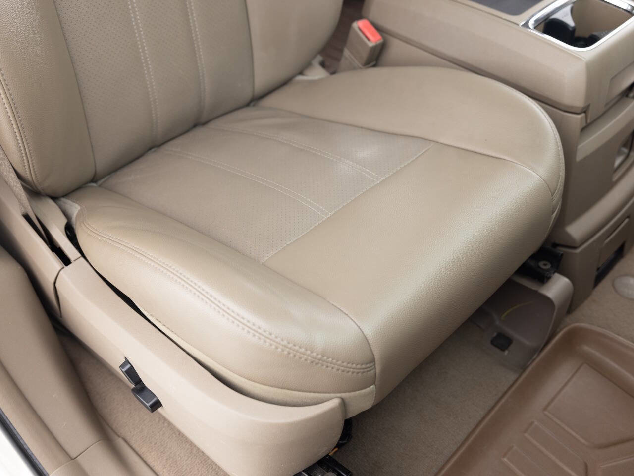 Used 2012 Chrysler Town & Country Touring-L w/ Entertainment Group #2 image 25