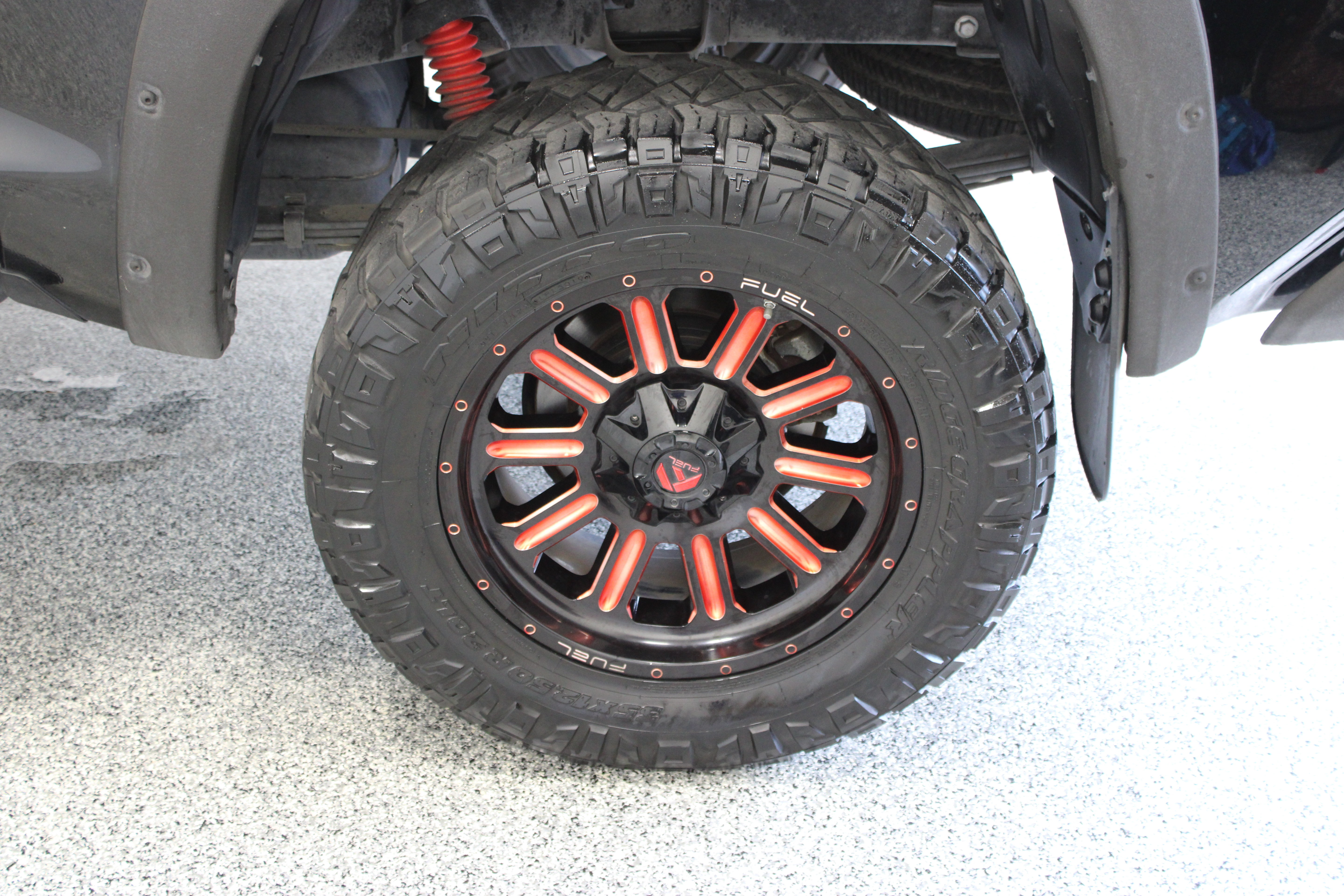 Used 2019 Toyota Tundra SR5 w/ SR5 Upgrade Package AWD/4WD image 11
