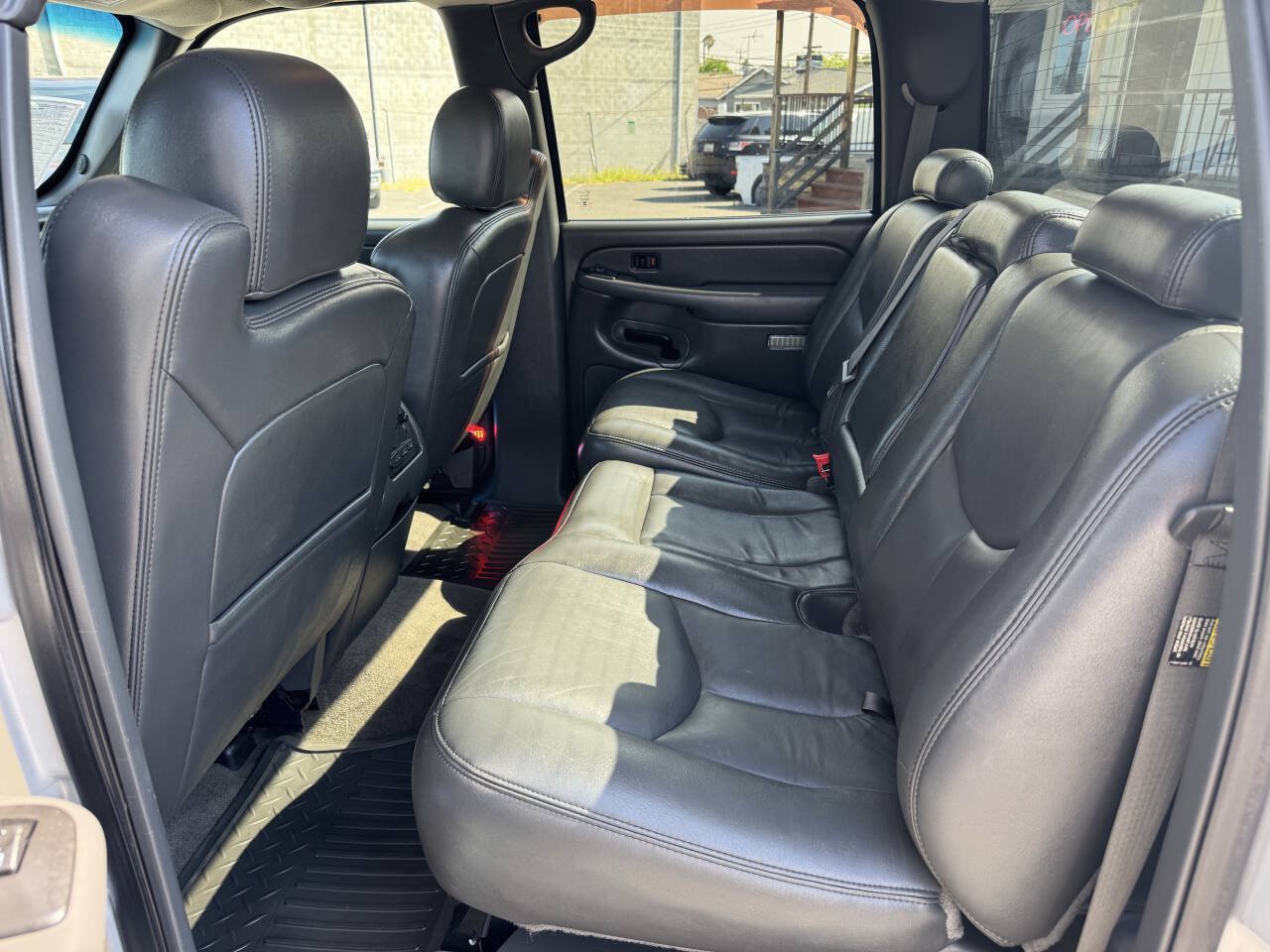 Used 2007 Chevrolet Silverado 2500 LT w/ Onstar Plus Package AWD/4WD image 23