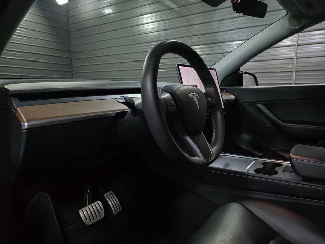 Used 2021 Tesla Model Y Performance image 10
