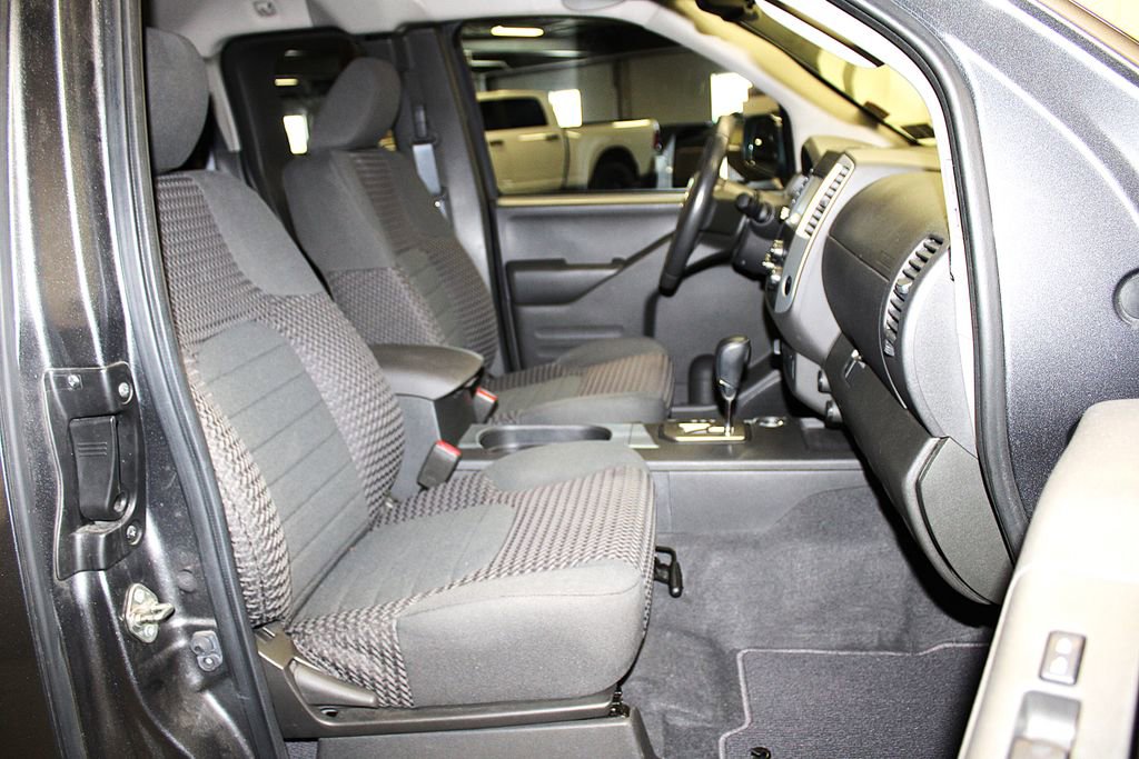 Used 2020 Nissan Frontier SV AWD/4WD image 25