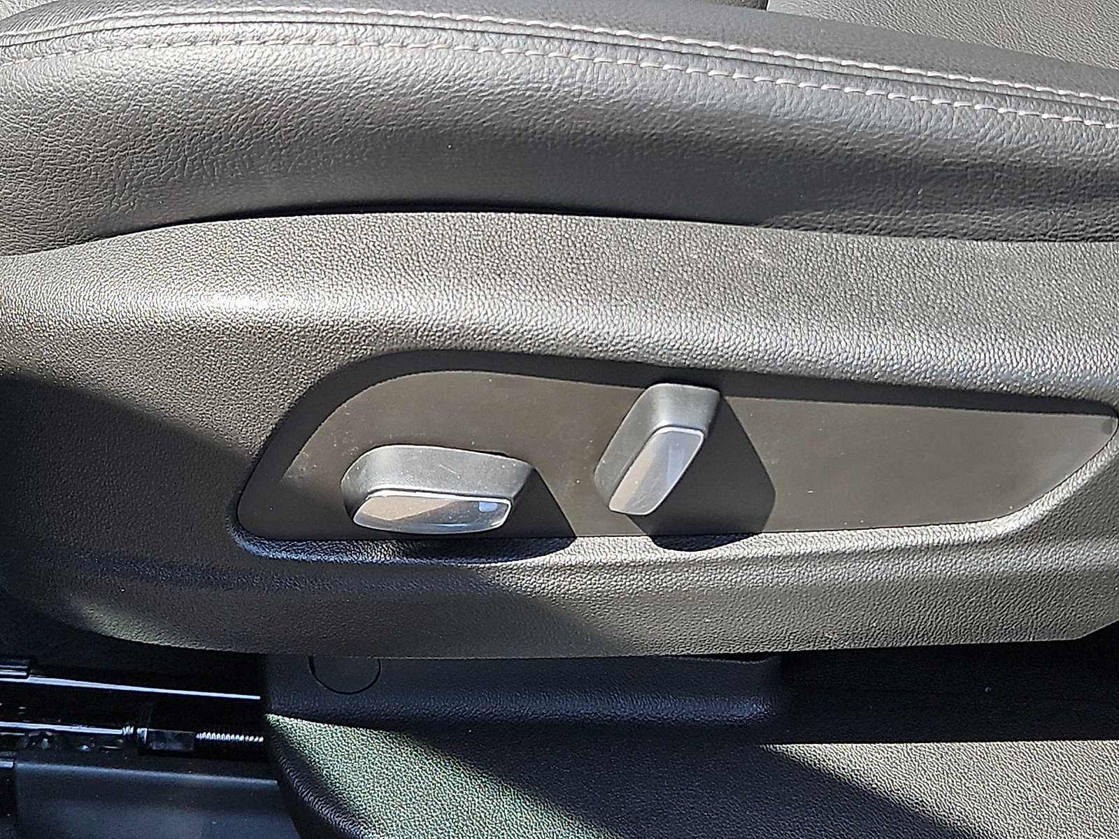 Certified 2023 Cadillac XT5 Luxury image 24