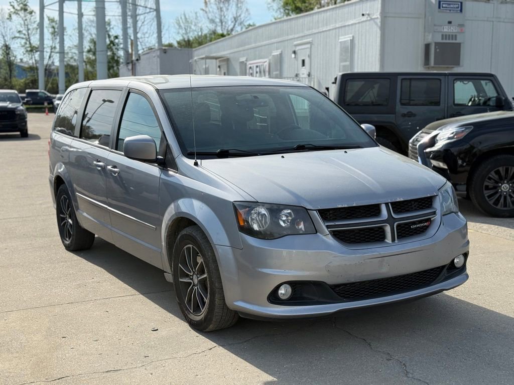 Used 2017 Dodge Grand Caravan GT w/ Safety Sphere Group FWD image 4