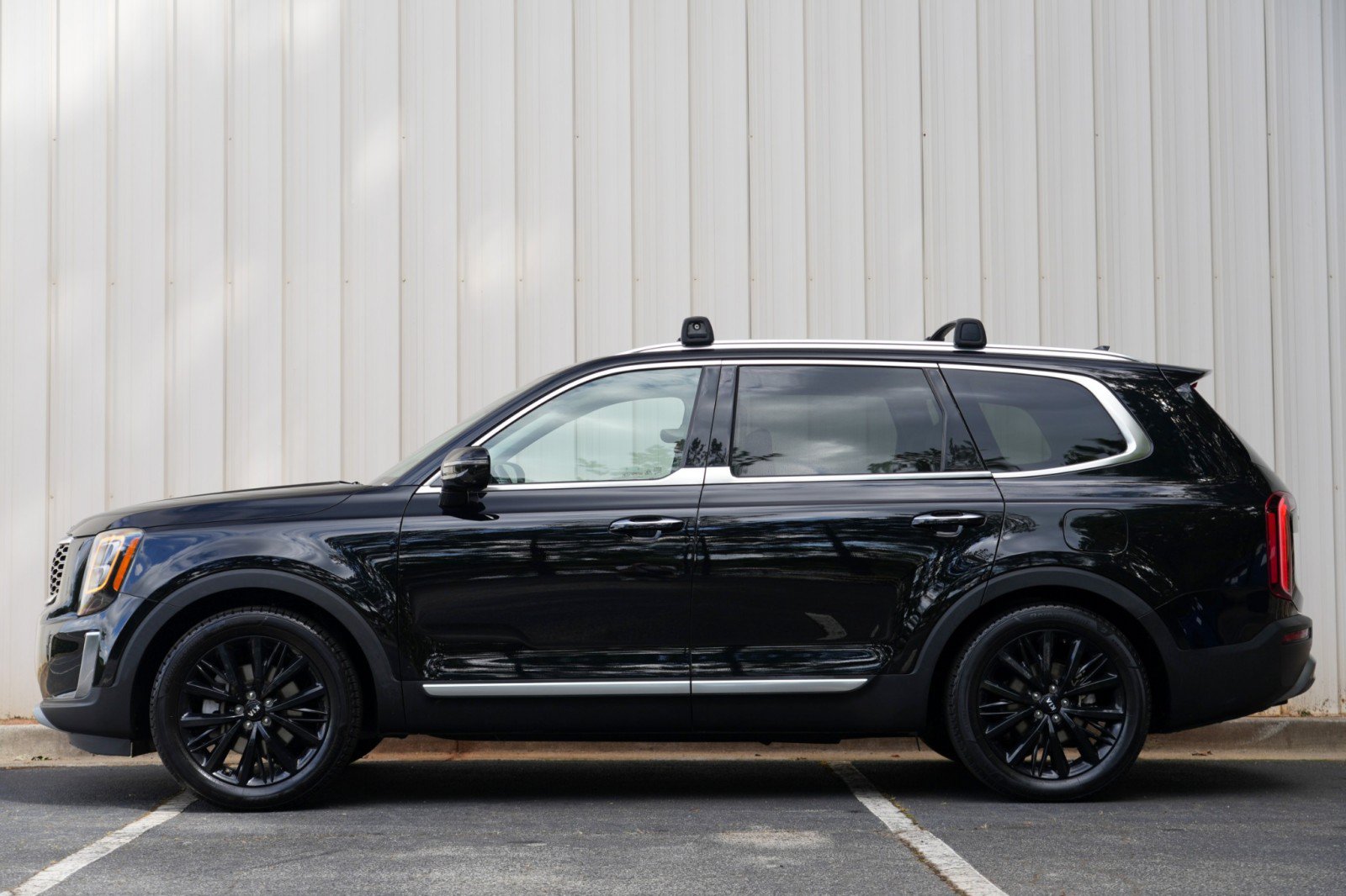 Used 2020 Kia Telluride SX w/ Towing Package FWD image 8