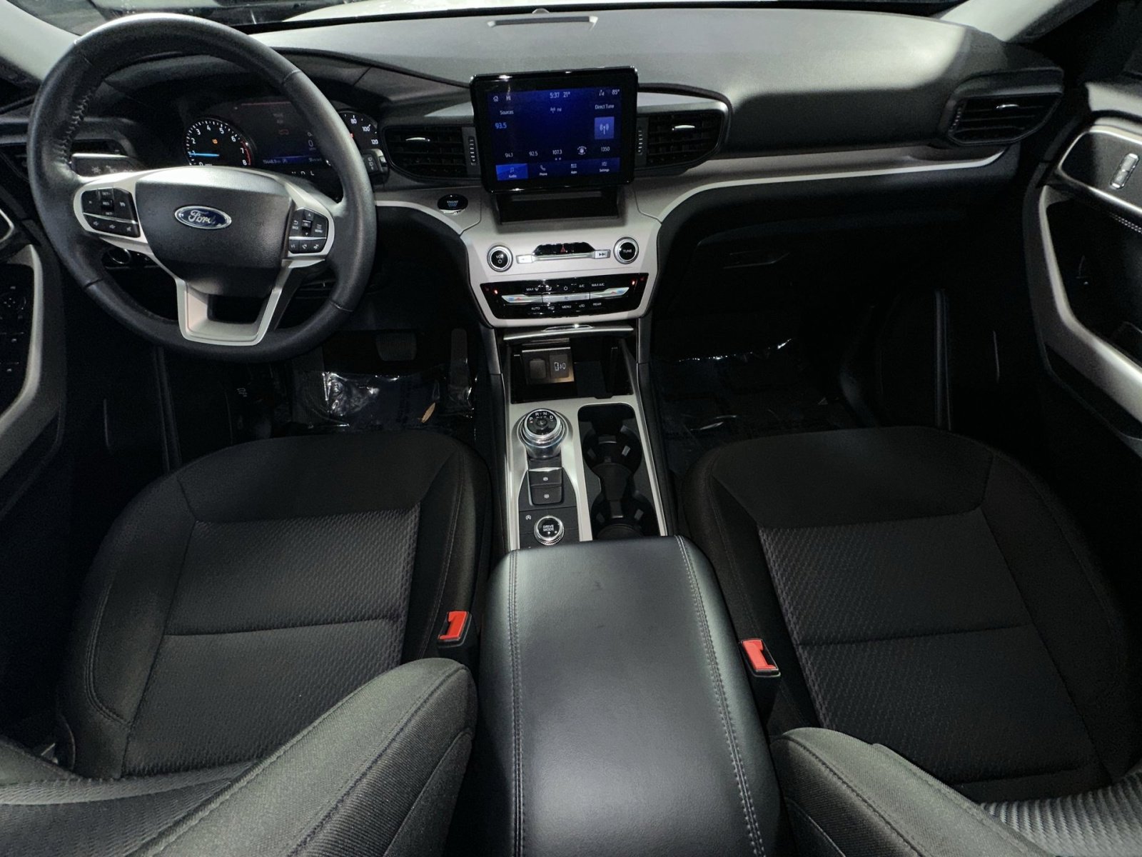 Used 2024 Ford Explorer XLT w/ Class IV Trailer Tow Package image 31