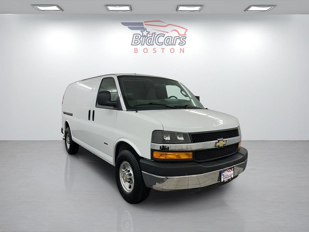 Used 2020 Chevrolet Express 2500 image 3