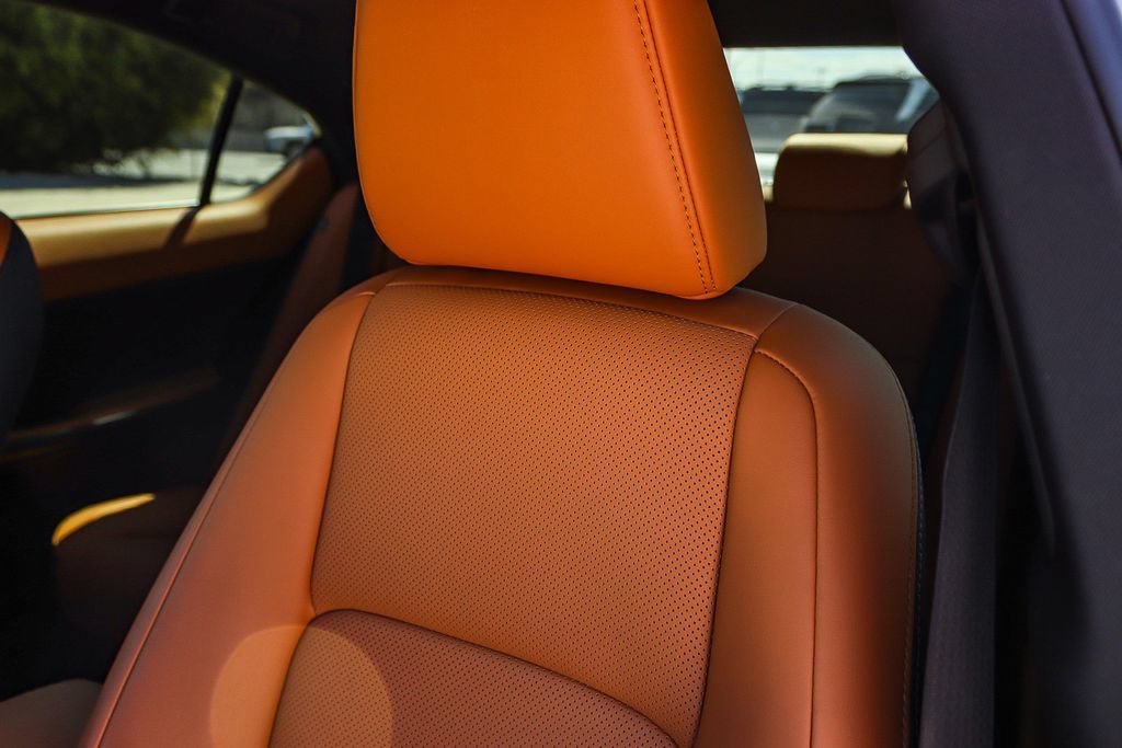 Used 2023 Lexus IS 300 w/ Premium Package RWD image 31