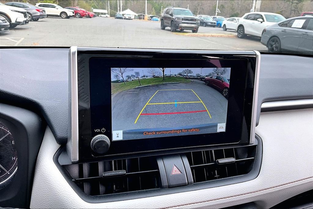 Used 2025 Toyota RAV4 XLE w/ Convenience Package image 13