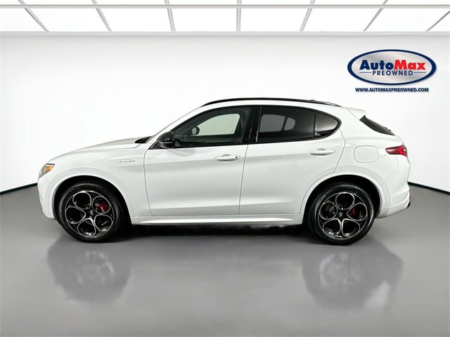 Used 2022 Alfa Romeo Stelvio Veloce image 9