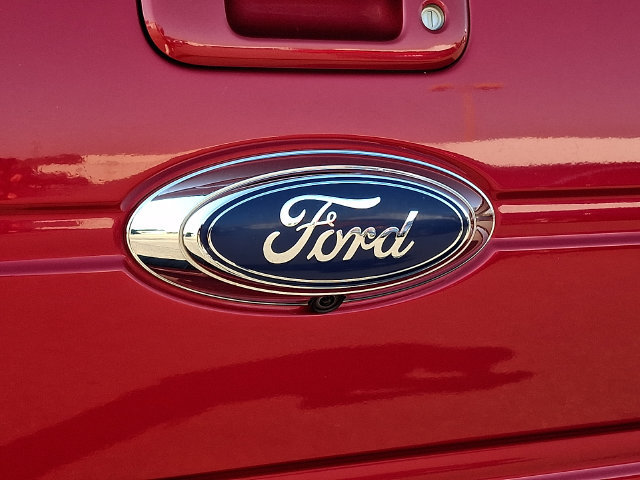Used 2012 Ford F150 Lariat w/ Lariat Chrome Pkg RWD image 29