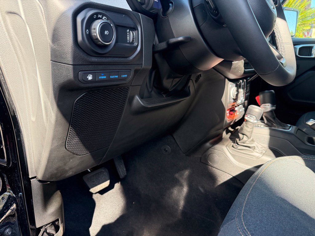 Certified 2025 Jeep Wrangler Unlimited Sport S 4xe AWD/4WD image 22