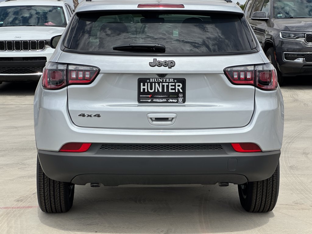 New 2026 Jeep Compass Latitude AWD/4WD image 6