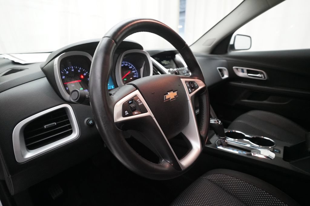 Used 2017 Chevrolet Equinox LT w/ Convenience Package FWD image 8