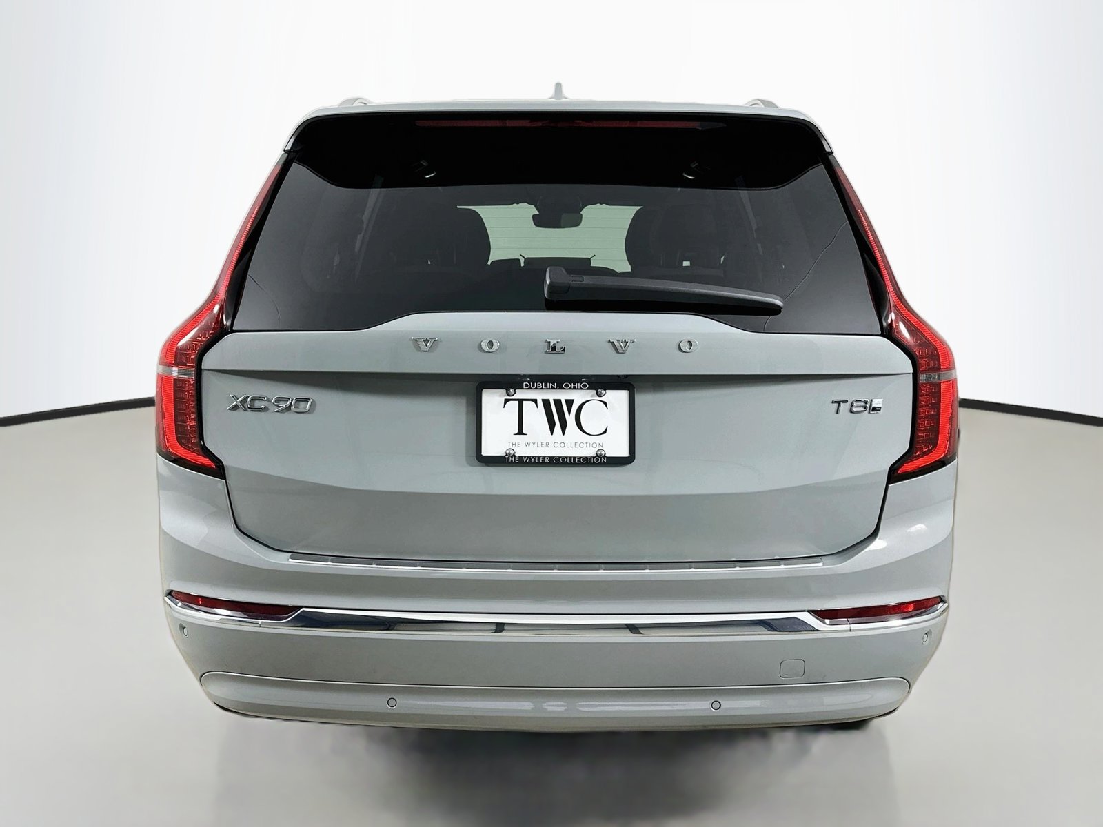 New 2026 Volvo XC90 T8 Plus w/ Protection Package Premier AWD/4WD image 6