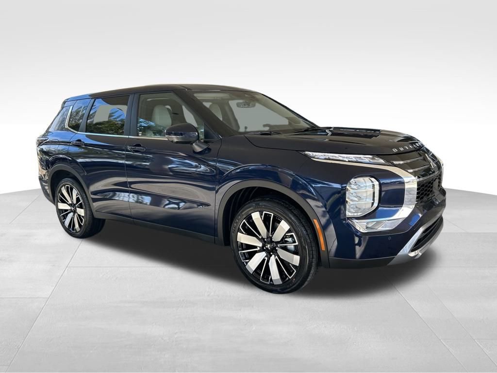 New 2026 Mitsubishi Outlander SE image 2