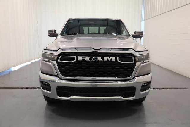 New 2026 RAM 1500 4x4 Crew Cab image 3