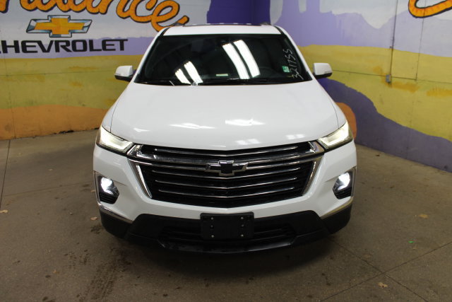 Used 2023 Chevrolet Traverse LT AWD/4WD image 3