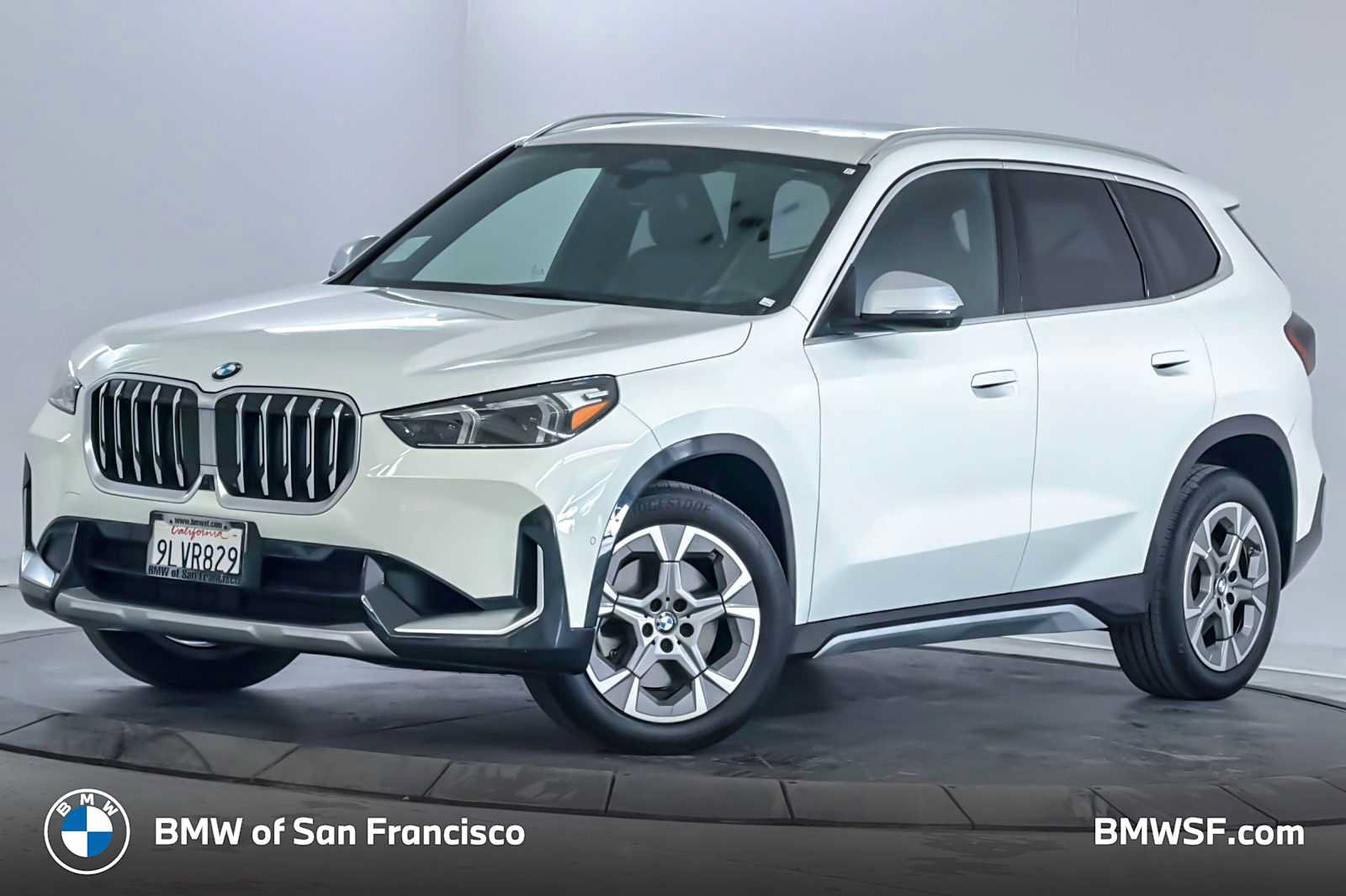 Used 2023 BMW X1 xDrive28i AWD/4WD image 1